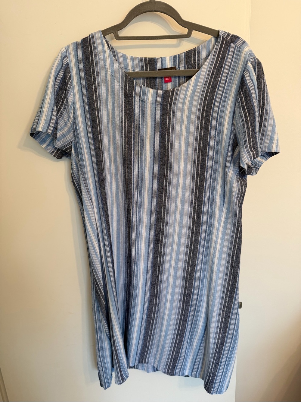 Vince Camuto Blue Striped 👗